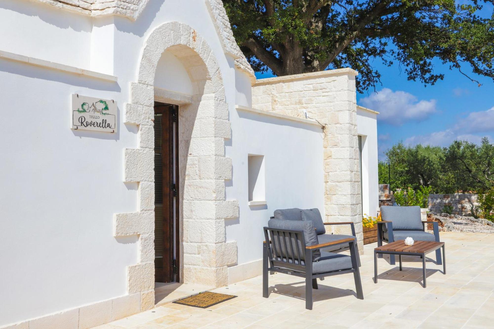 Td Trullo Roverella Charming Trullo With Pool Castellana Grotte Exteriör bild